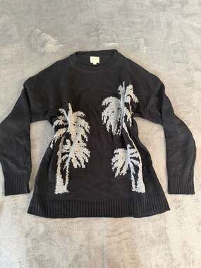 Buttercup Black Palm Tree Knit Crewneck Sweater Blue Women’s Small